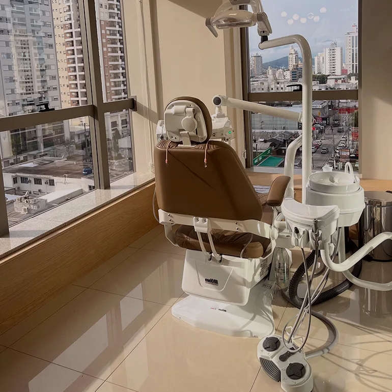 Implantes Dentário perto de Mim
